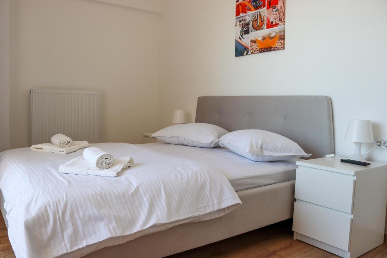 Azure Sea Apartments - Bychoice Mamaia Ngoại thất bức ảnh