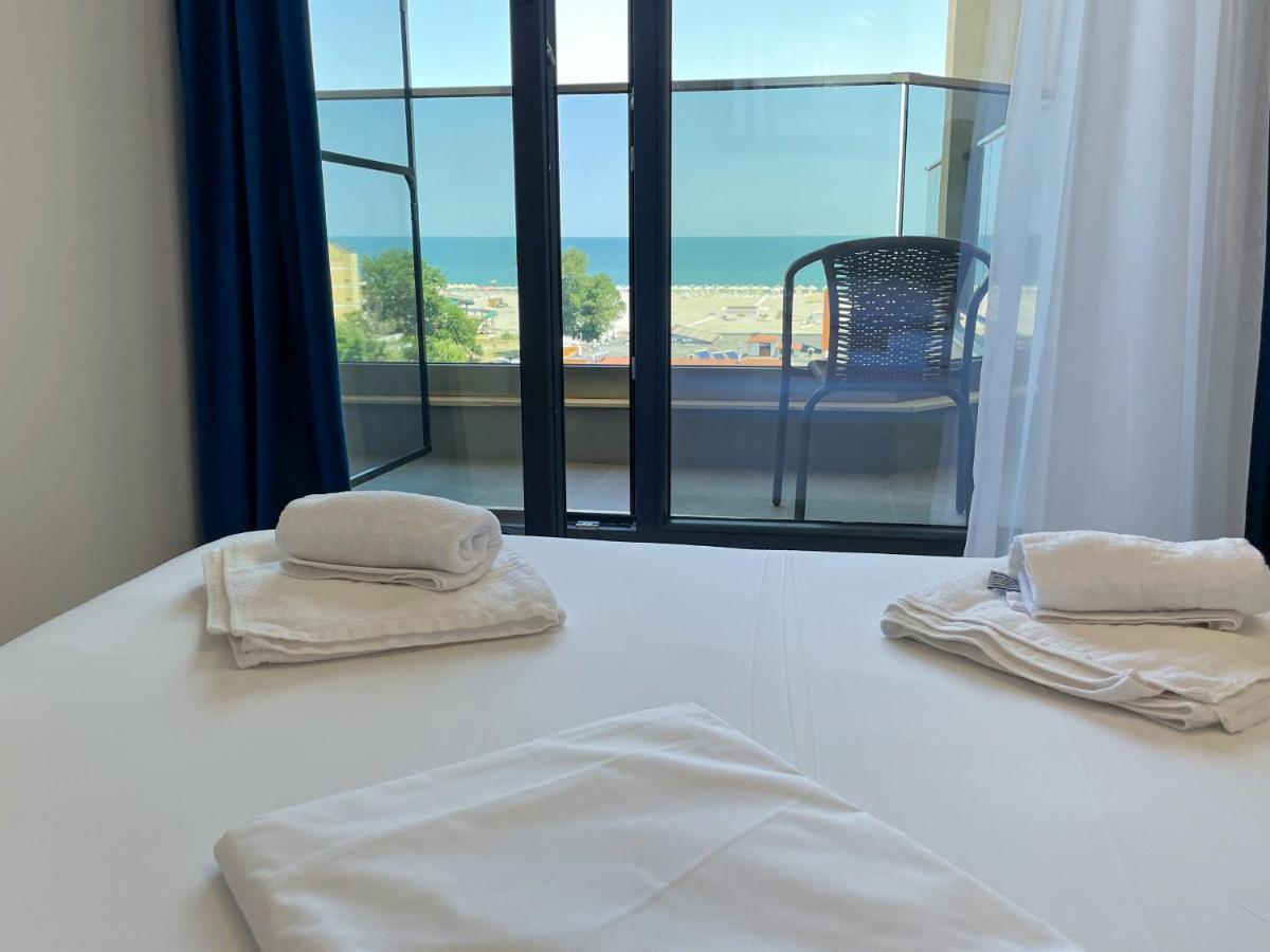 Azure Sea Apartments - Bychoice Mamaia Ngoại thất bức ảnh