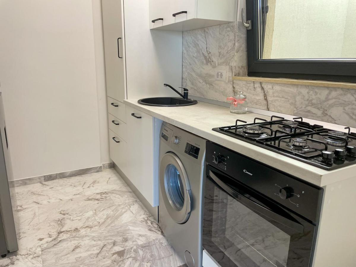 Azure Sea Apartments - Bychoice Mamaia Ngoại thất bức ảnh