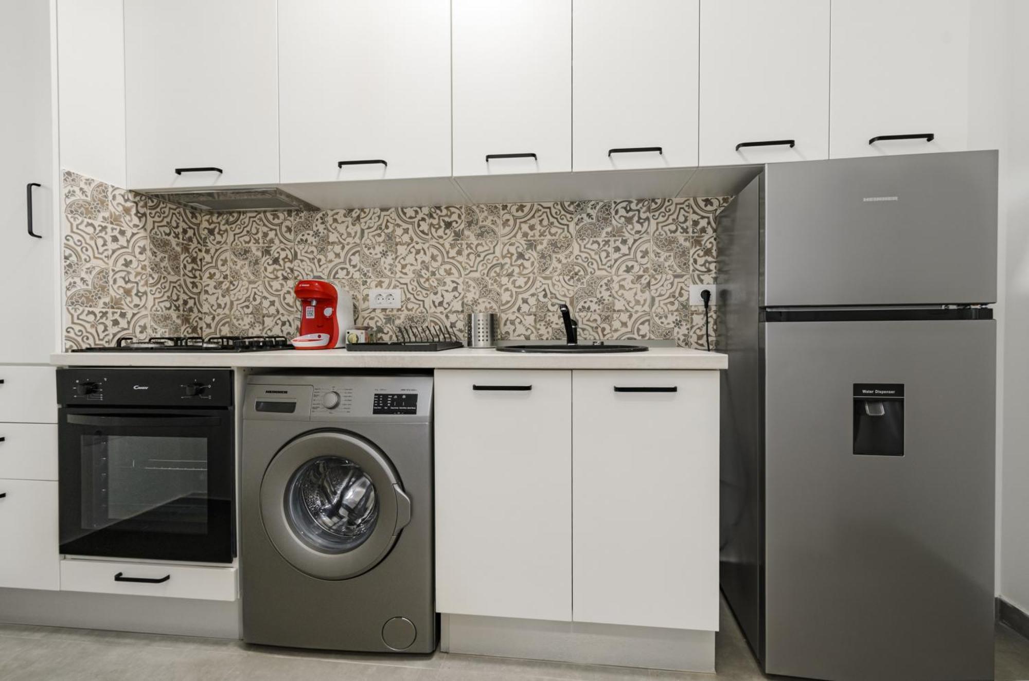 Azure Sea Apartments - Bychoice Mamaia Ngoại thất bức ảnh