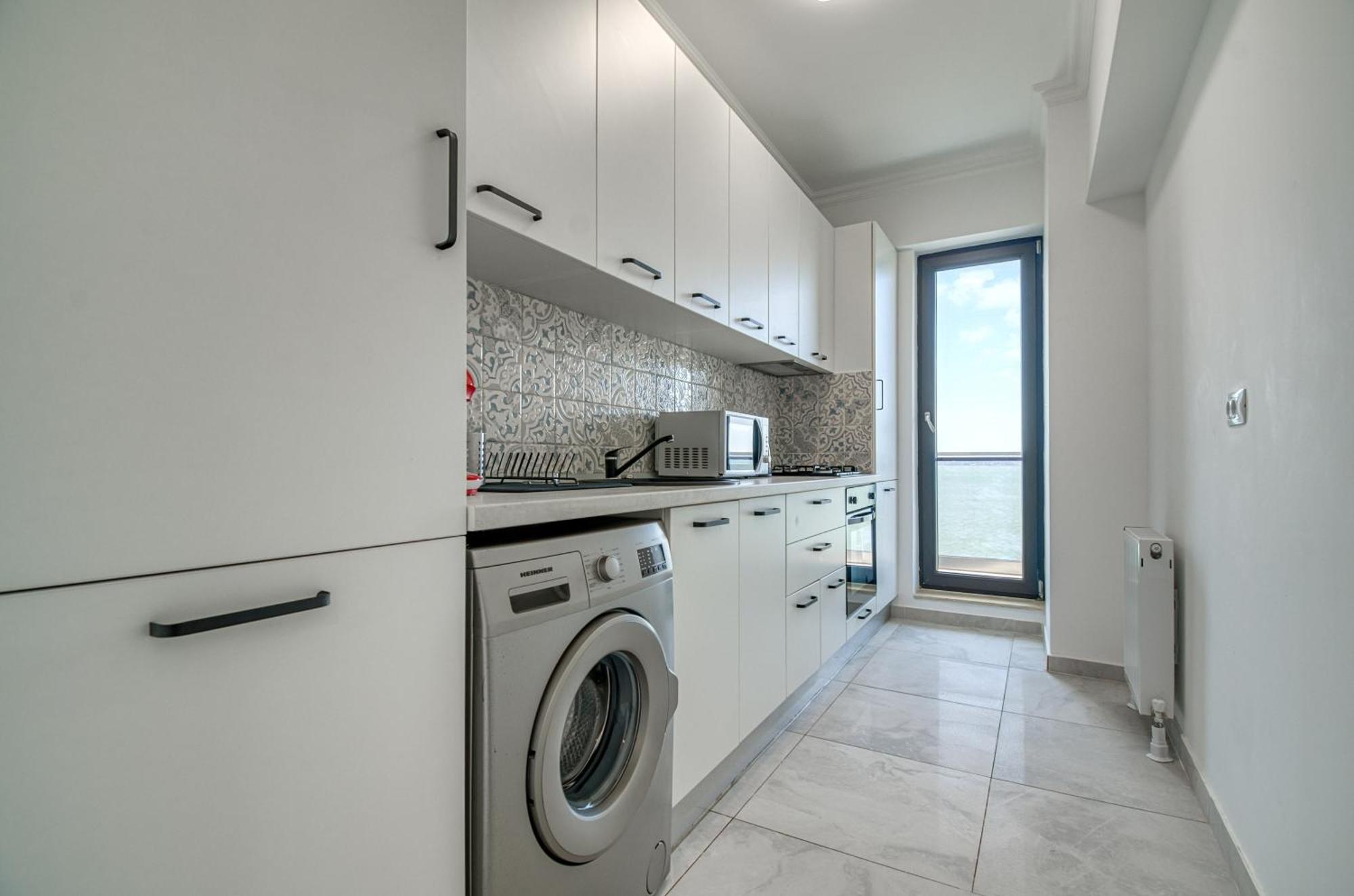 Azure Sea Apartments - Bychoice Mamaia Ngoại thất bức ảnh