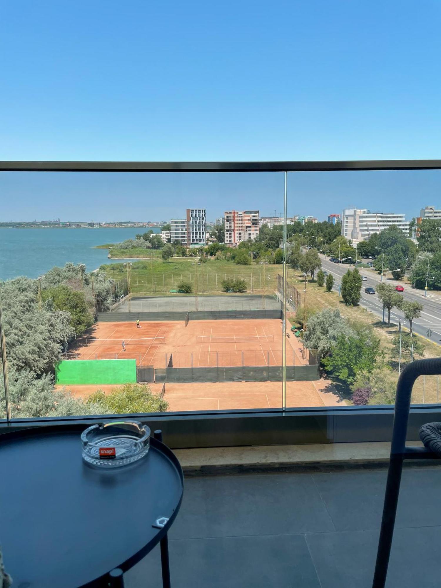 Azure Sea Apartments - Bychoice Mamaia Phòng bức ảnh