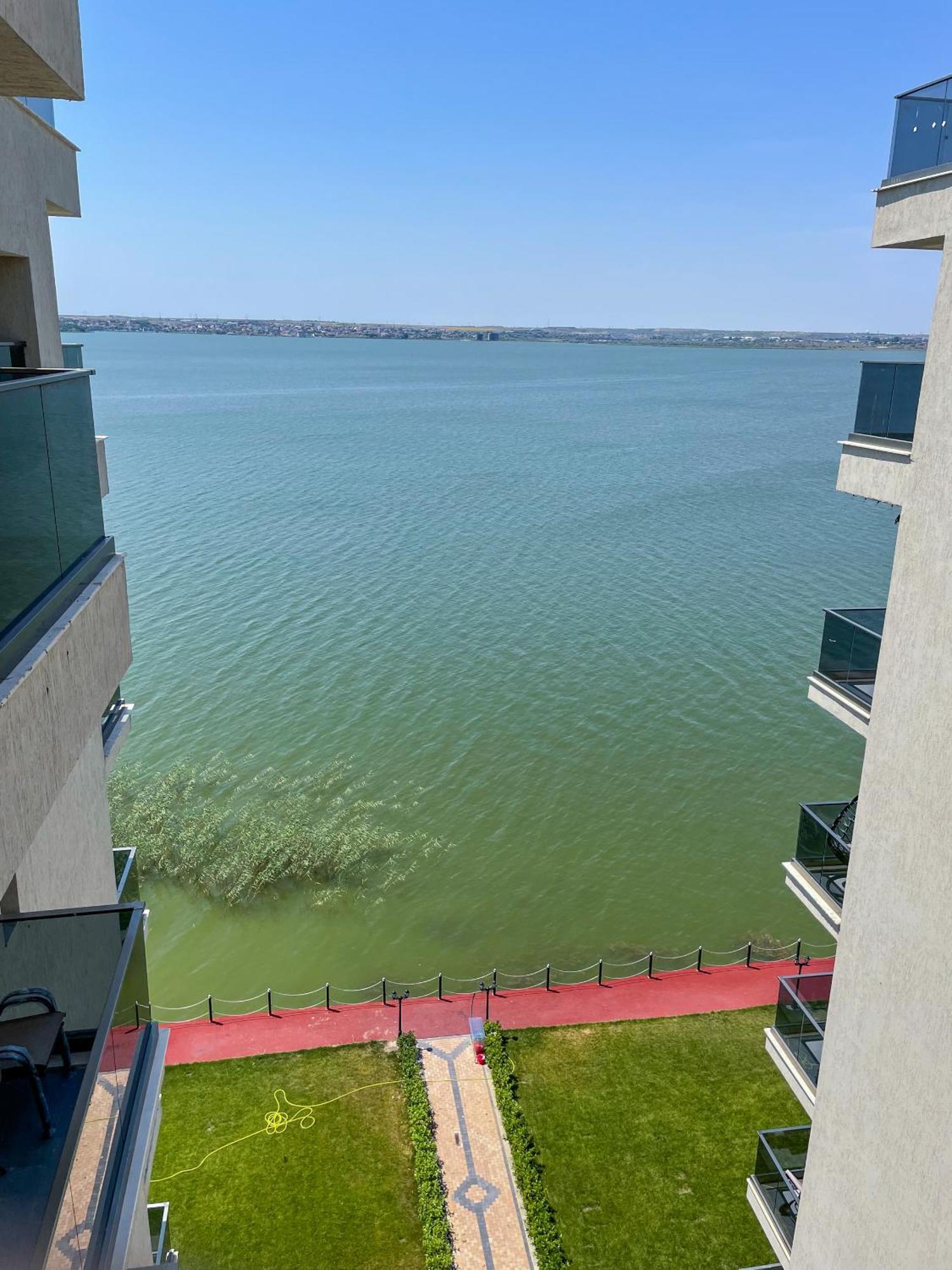 Azure Sea Apartments - Bychoice Mamaia Phòng bức ảnh